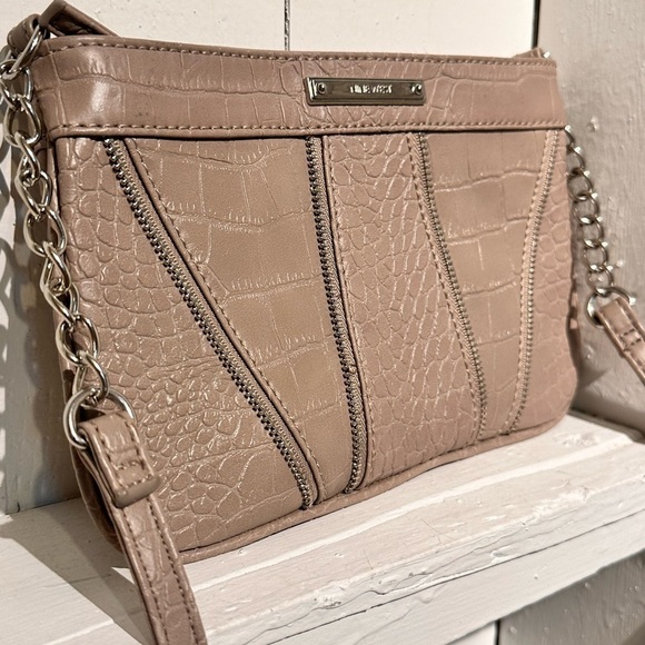 Nine West Taupe Alligator Print Crossbody Purse with Silver Metal Accents - Picture 1 of 11
